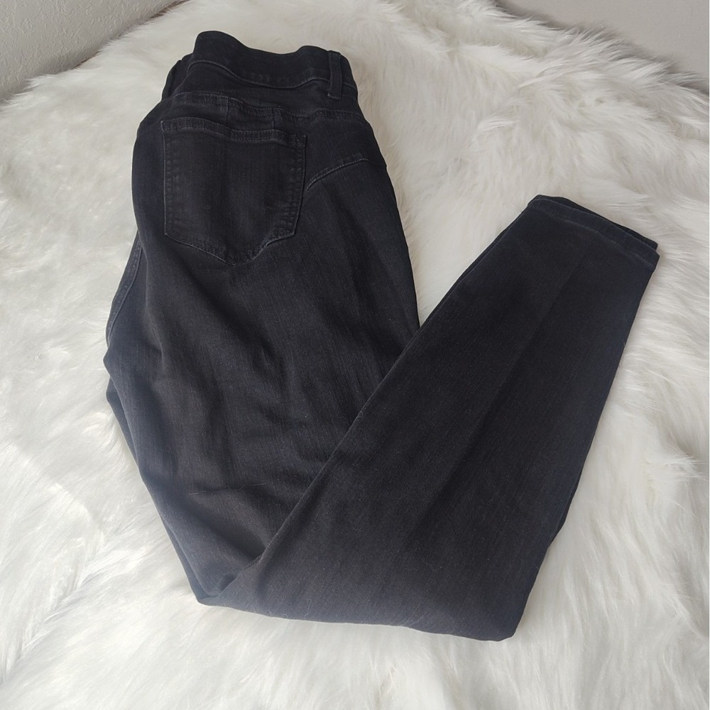 Torrid Bombshell Skinny Jeans Womens 16R Black Distressed Ripped Premium Stretch
